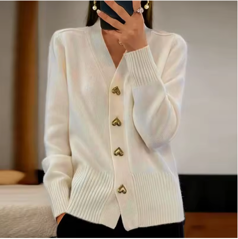 Adele | Cardigan Elegante da Donna con Bottoni a Cuore