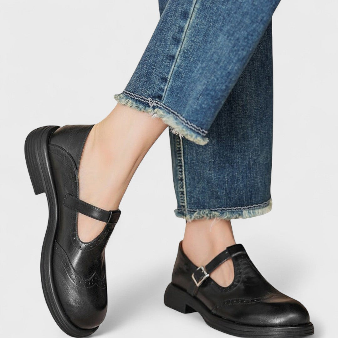 Beatrice | Mary Jane con Cinturino a T in Stile Brogue