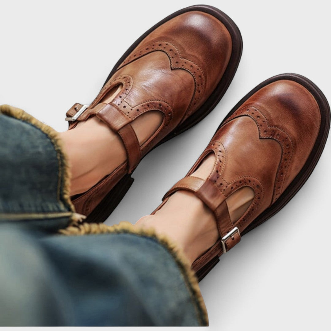 Beatrice | Mary Jane con Cinturino a T in Stile Brogue