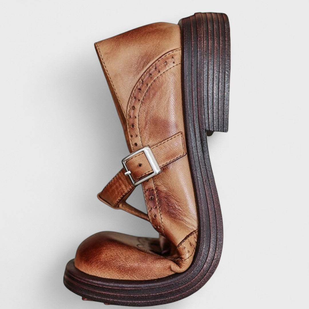 Beatrice | Mary Jane con Cinturino a T in Stile Brogue